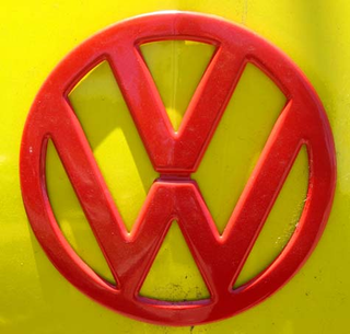 Illustration for article titled Volkswagen Type 2 With Rare Condiment Colors Option